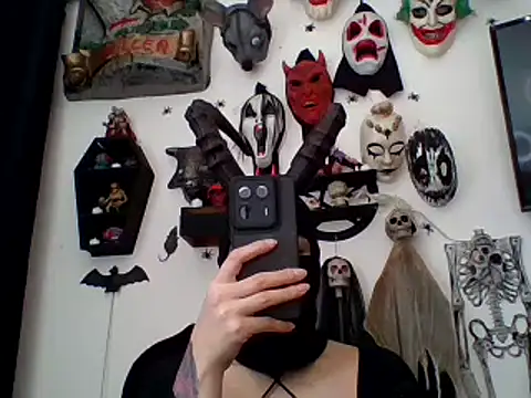 FeticheMacabre online show from December 2025 06:33:01 PM