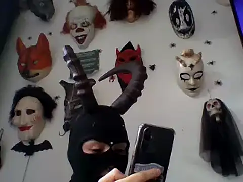 Snapshot of FeticheMacabre chatting on December 2024 08:34:01 PM FeticheMacabre online show from December 2024 08:34:01 PM