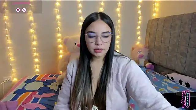 SaraCrow online show from April 2026 04:19:01 AM