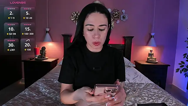 Snapshot of avril_smith chatting on December 2025 02:15:02 AM avril smith online show from December 2025 02:15:02 AM