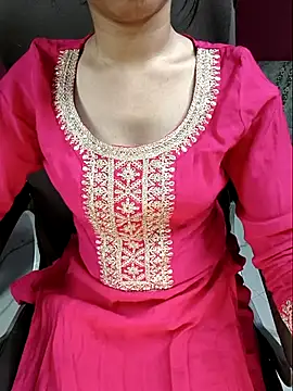 Snapshot of Aditi_1 chatting on June 2026 03:39:02 PM Aditi 1 online show from June 2026 03:39:02 PM