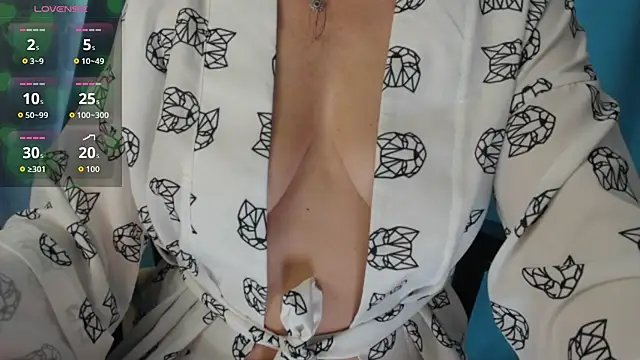 LaraStone   online show from October 2025 08:35:01 AM