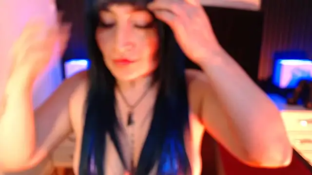 alicia moom online show from July 2026 08:04:02 PM