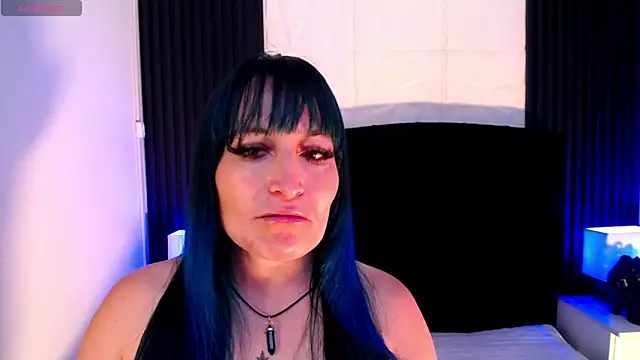 alicia moom online show from February 2026 07:44:01 PM