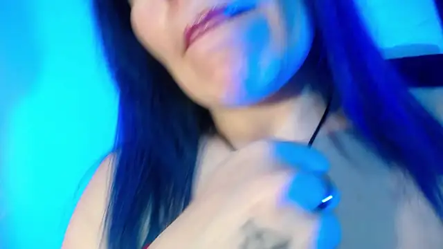 Snapshot of alicia_moom chatting on November 2025 07:25:01 PM alicia moom online show from November 2025 07:25:01 PM