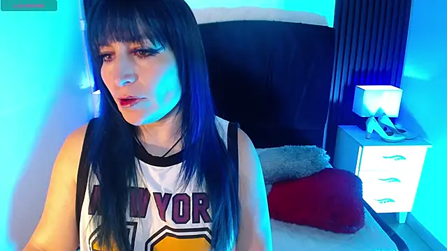 Snapshot of alicia_moom chatting on November 2025 07:25:02 PM alicia moom online show from November 2025 07:25:02 PM