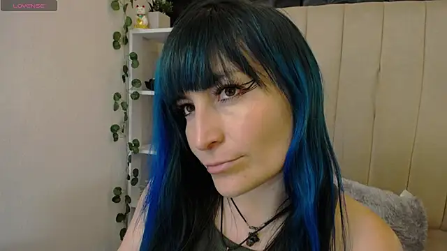 alicia moom online show from March 2025 07:36:02 PM