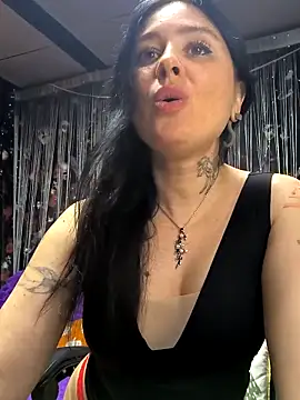 KikiXRed online show from March 2026 04:51:02 PM