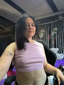 Snapshot of KikiXRed chatting on July 2026 02:35:02 PM KikiXRed online show from July 2026 02:35:02 PM