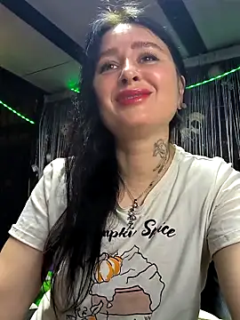 KikiXRed online show from April 2026 04:05:02 AM