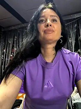 KikiXRed online show from April 2026 05:25:01 PM