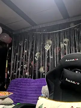 KikiXRed online show from March 2026 04:27:02 AM