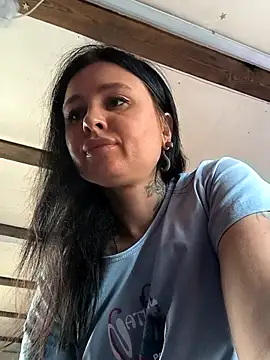 KikiXRed online show from November 2025 09:31:02 AM