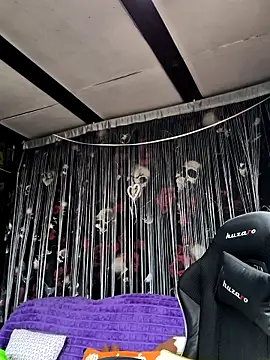 KikiXRed online show from April 2026 09:16:02 AM