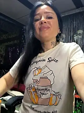 KikiXRed online show from January 2026 05:22:01 AM