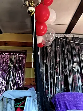 KikiXRed online show from March 2026 09:03:01 AM