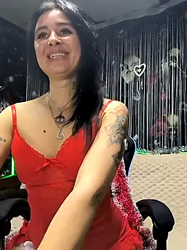 KikiXRed online show from December 2024 10:36:02 AM