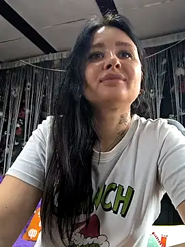 KikiXRed online show from April 2026 08:42:02 AM