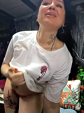 KikiXRed online show from January 2026 05:33:02 AM