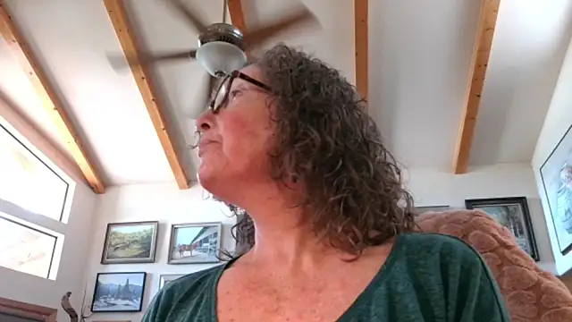 Snapshot of littlepistol01 chatting on May 2026 04:46:02 PM littlepistol01 online show from May 2026 04:46:02 PM