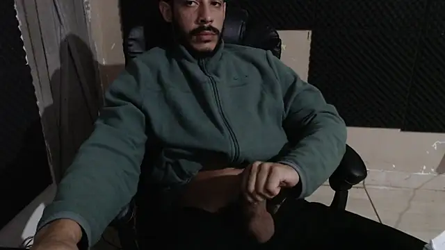 MachoScorpionCaralho online show from April 2026 09:38:01 AM