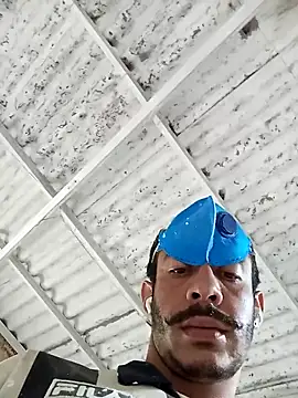 MachoScorpionCaralho online show from March 2025 01:29:02 PM