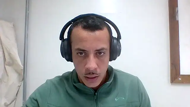 MachoScorpionCaralho online show from June 2026 01:45:01 PM
