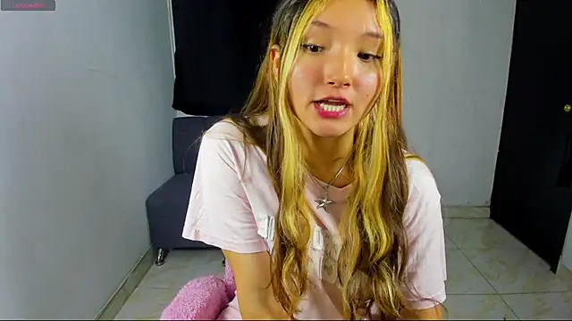 Alice bloom  online show from December 2025 04:17:02 AM