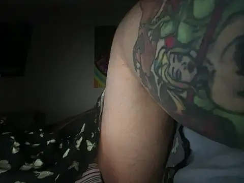 LuxBenn online show from May 2026 02:44:02 AM