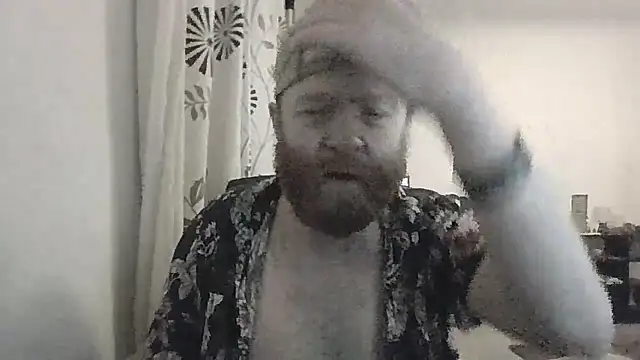 Snapshot of 33ENG chatting on October 2025 11:06:02 PM 33ENG online show from October 2025 11:06:02 PM