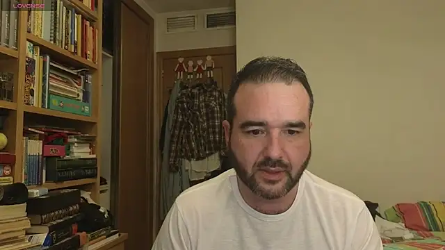 curiosillo83 online show from October 2025 04:19:02 PM