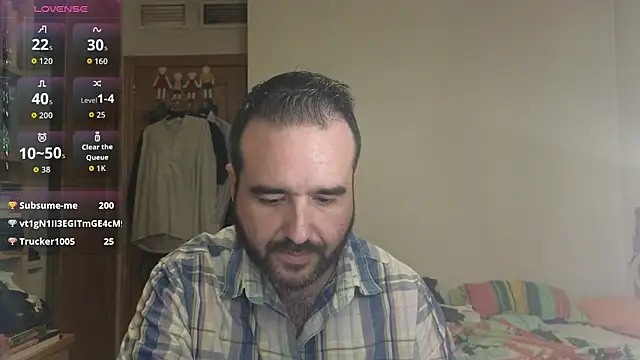 curiosillo83 online show from October 2025 04:30:02 PM