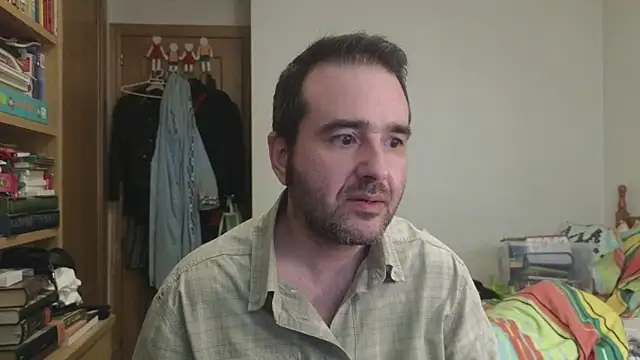 curiosillo83 online show from May 2026 02:35:02 PM