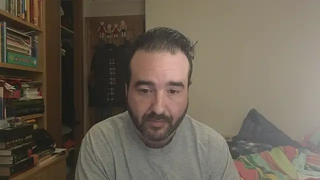 curiosillo83 online show from December 2025 12:11:01 PM