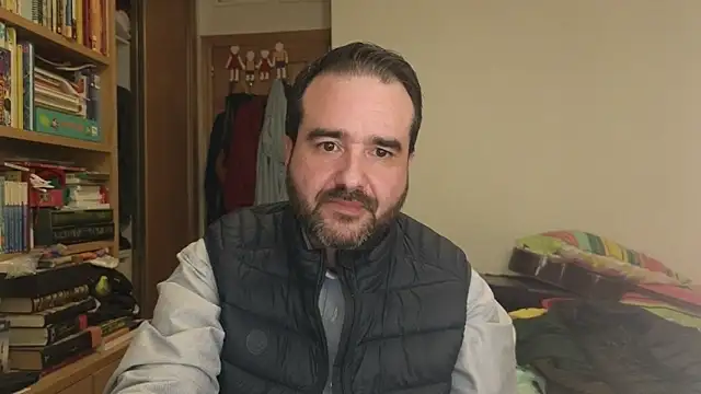 curiosillo83 online show from February 2026 06:36:02 PM