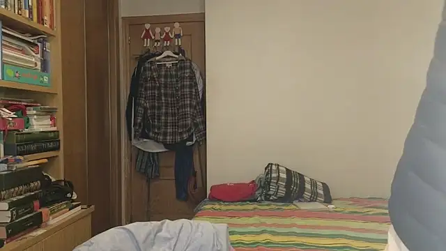 curiosillo83 online show from November 2025 02:54:02 PM