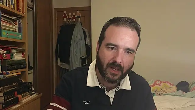 curiosillo83 online show from November 2025 04:45:02 PM