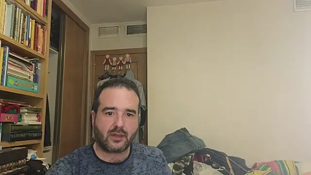 curiosillo83 online show from October 2025 11:51:02 PM