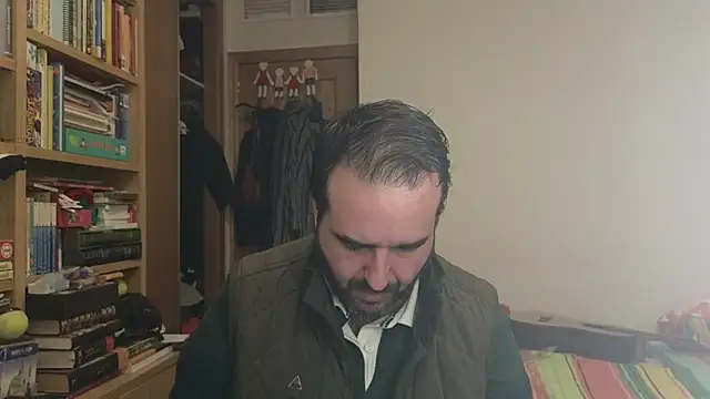 curiosillo83 online show from December 2025 06:54:02 PM