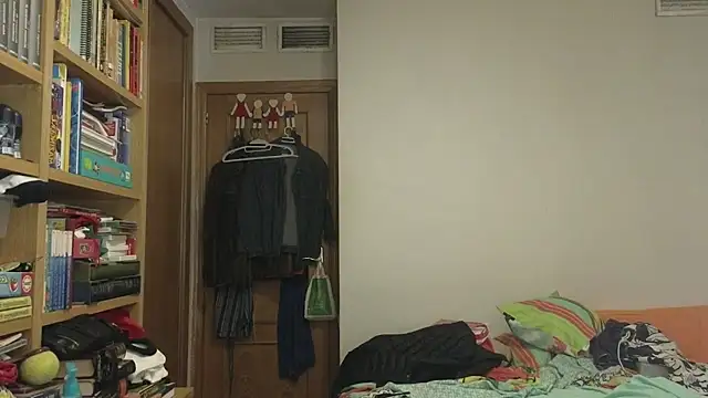 Snapshot of curiosillo83 chatting on July 2026 02:24:02 AM curiosillo83 online show from July 2026 02:24:02 AM