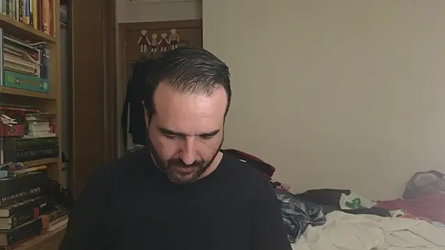 curiosillo83 online show from November 2025 05:23:02 PM