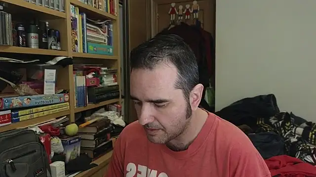 curiosillo83 online show from April 2026 07:07:02 PM