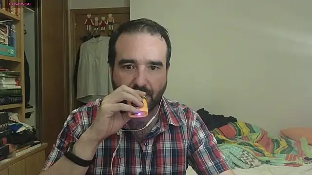 curiosillo83 online show from October 2025 02:48:02 AM