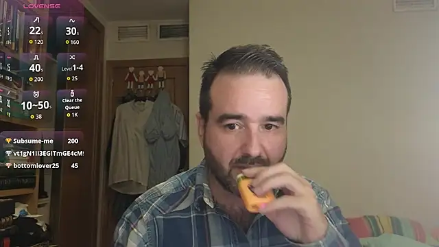 curiosillo83 online show from October 2025 08:28:01 PM