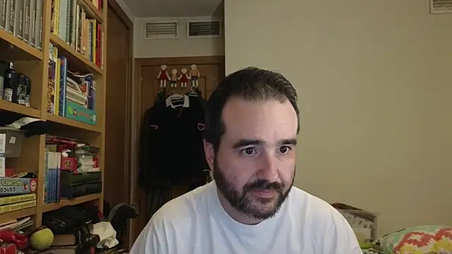 Snapshot of curiosillo83 chatting on June 2026 04:08:01 PM curiosillo83 online show from June 2026 04:08:01 PM