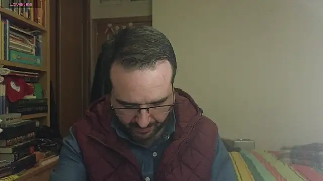 curiosillo83 online show from March 2025 03:17:02 PM