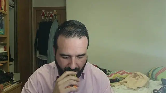 curiosillo83 online show from November 2025 04:00:01 PM