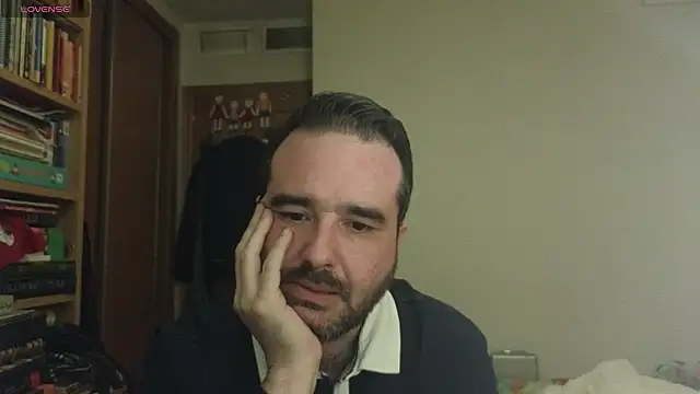 curiosillo83 online show from March 2025 08:06:02 PM