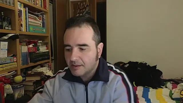 curiosillo83 online show from April 2026 12:53:02 PM