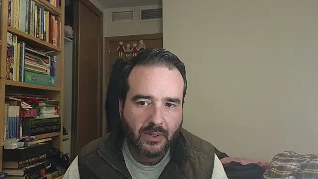 curiosillo83 online show from November 2025 03:23:01 PM